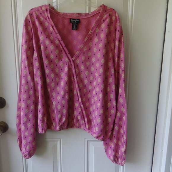 Wrangler Retro Tops - Wrangle Retro brand top size XXL, rayon, pink with cream print design, NWT, soft